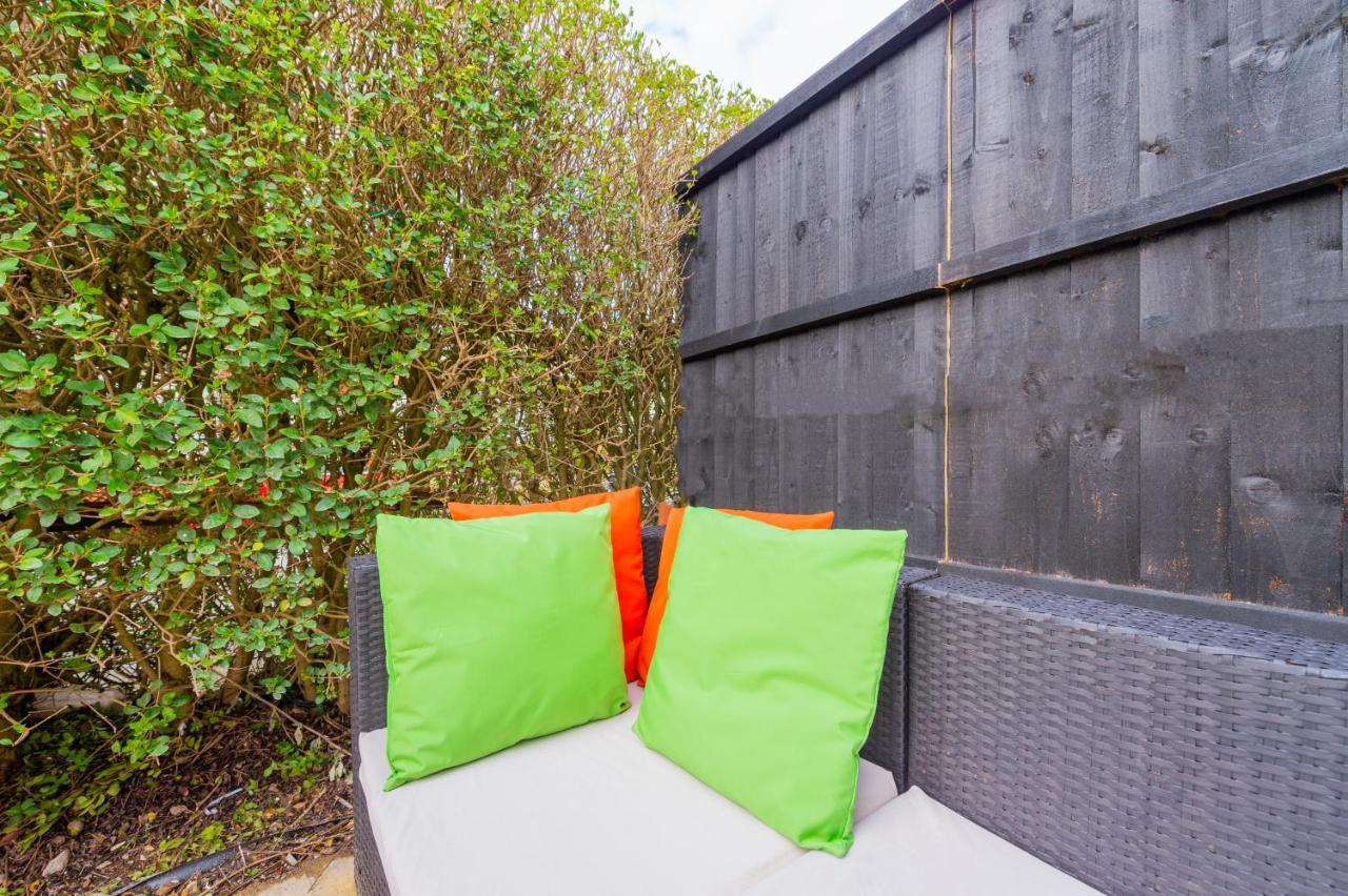 Studio Annexe By Papermill, Deeside - En-Suite, Heswall Exterior photo
